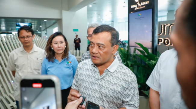 Gubernur Jateng Ahmad Luthfi dalam soft opening lounge Mega Diving Resort, di Bandara Internasional Ahmad Yani Semarang, Sabtu (26/7/2025)./Foto: Humas Jateng